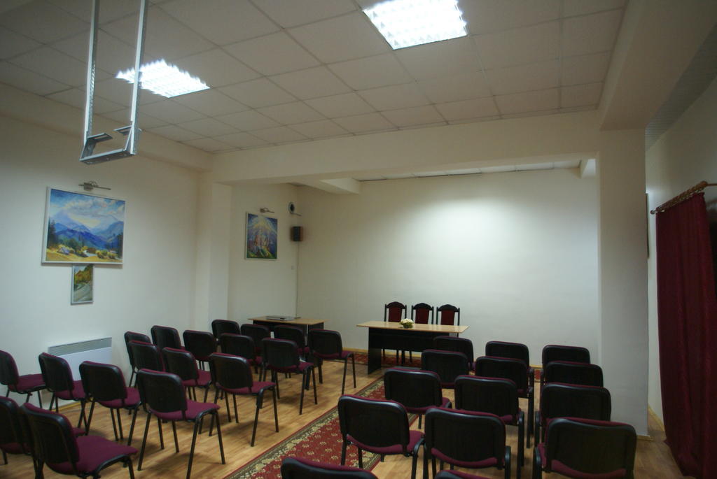Europa Otel Rakhiv Dış mekan fotoğraf