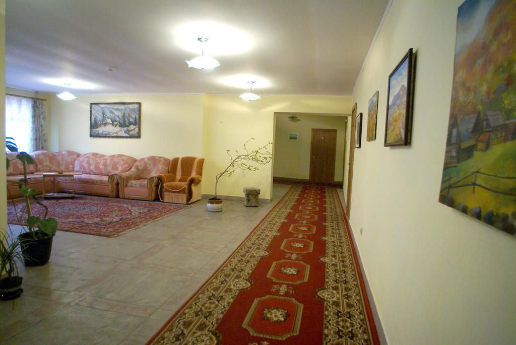 Europa Otel Rakhiv Dış mekan fotoğraf