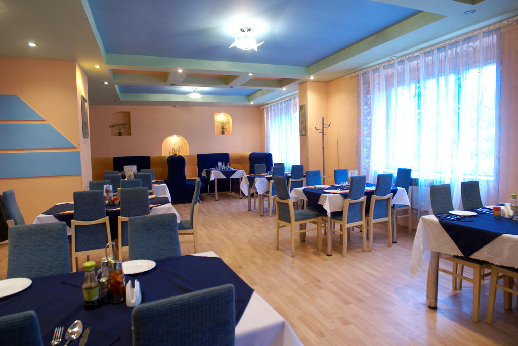 Europa Otel Rakhiv Dış mekan fotoğraf